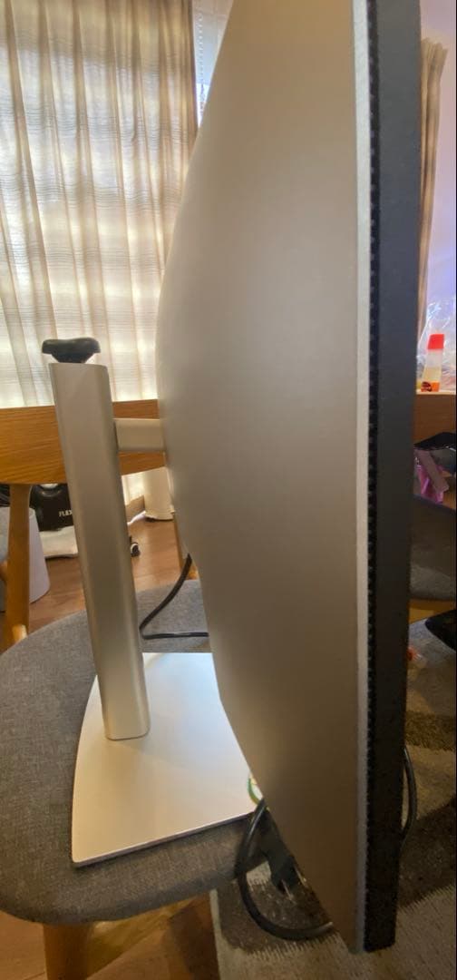 DELL U2421E 24.1インチ IPSパネル　USB Type-Cハブ付