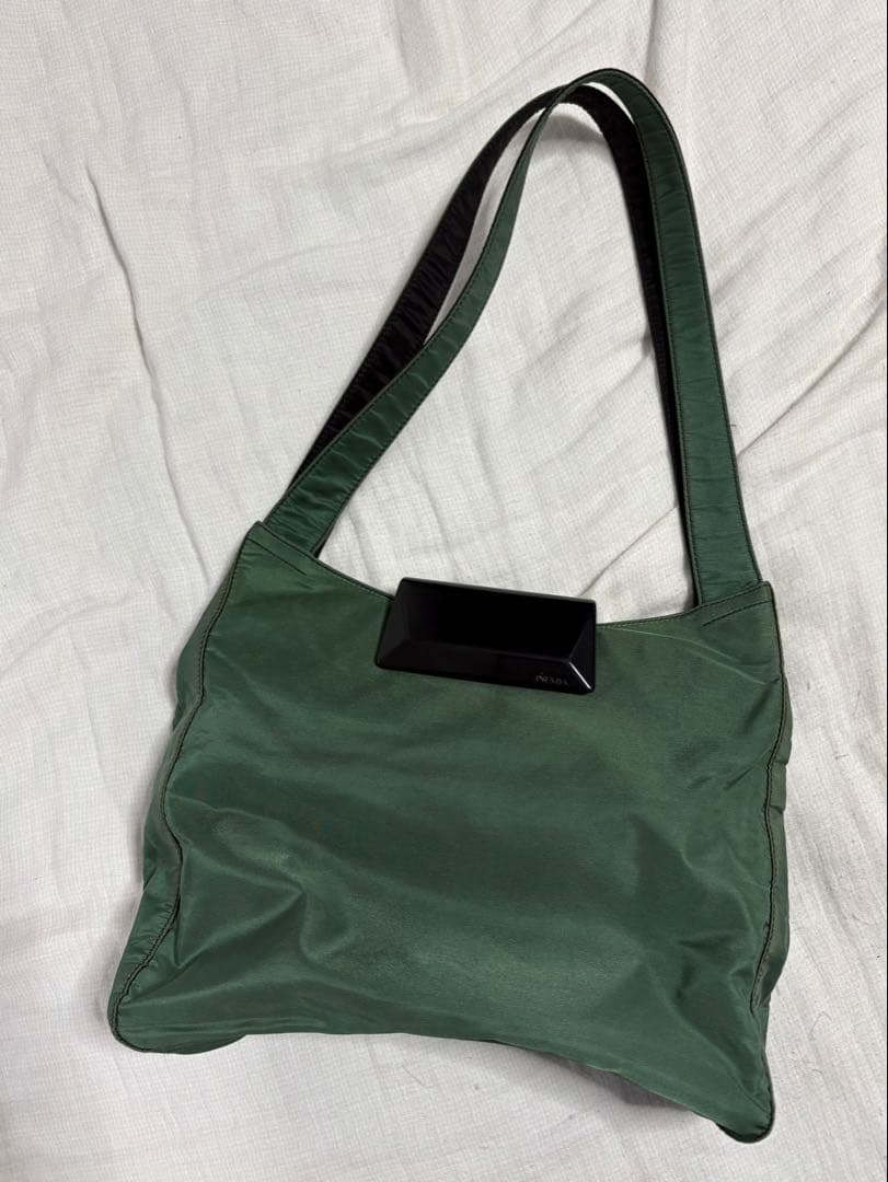 き*ん様 証明書付　PRADA 1990s llic shoulder