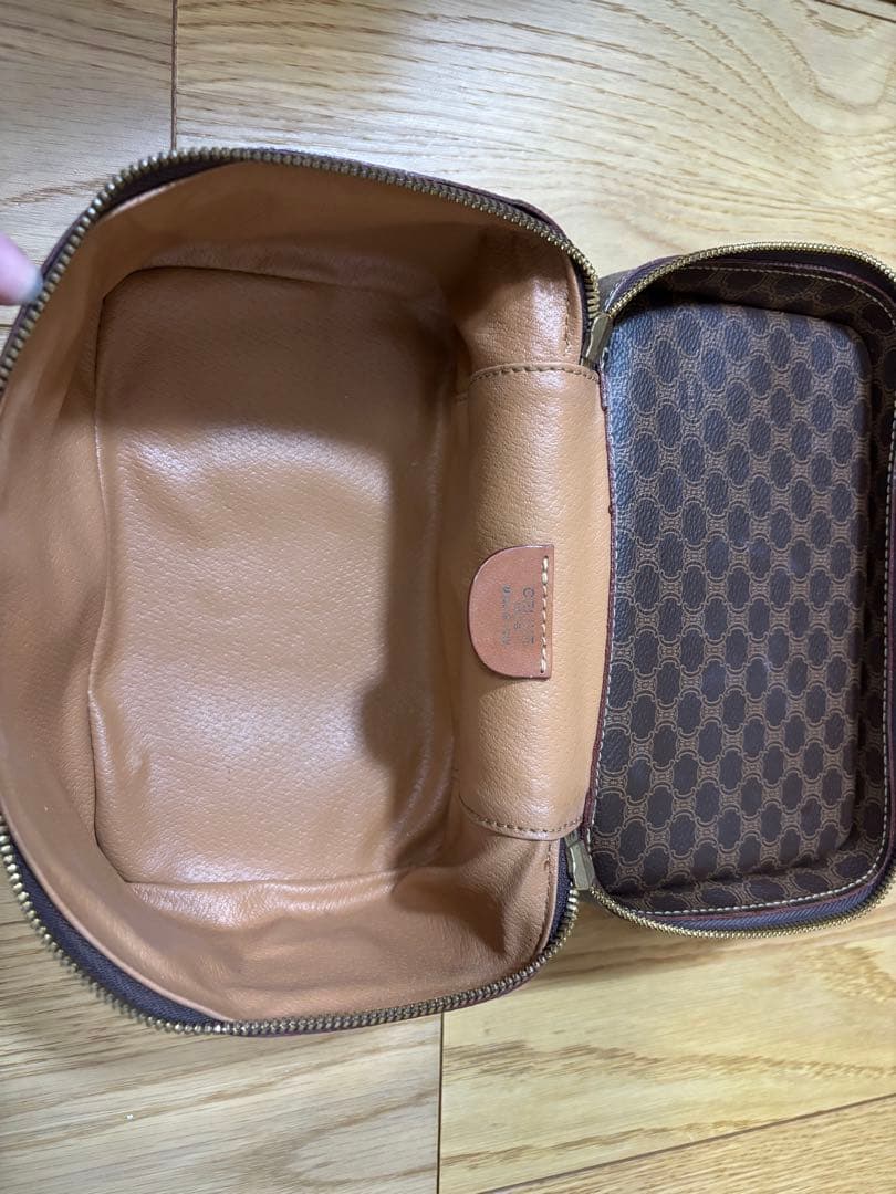 セリーヌバニティポーチ