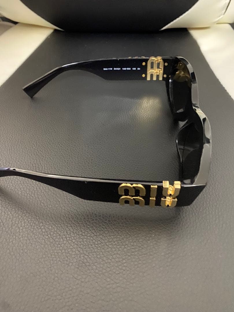 miumiu ミュウミュウ グリンプス サングラス