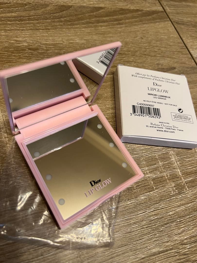 Dior ピンクミラー ライト付き