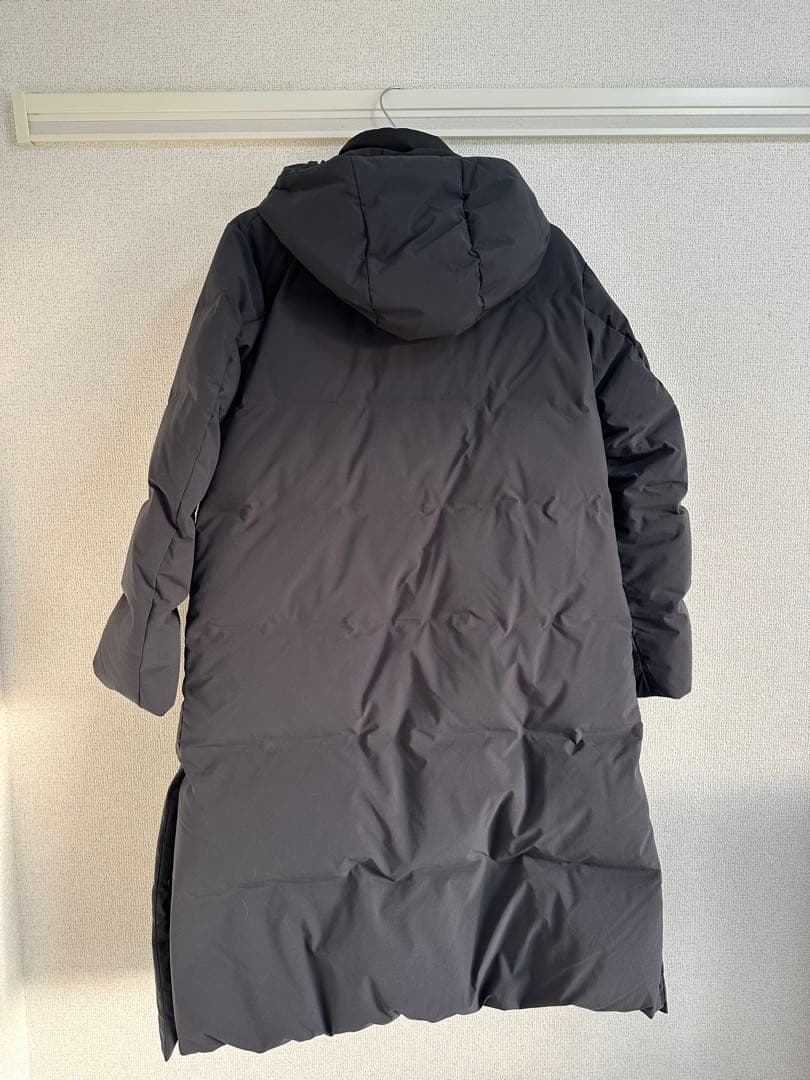 ユニクロ　シームレスダウンロングコート　黒　S