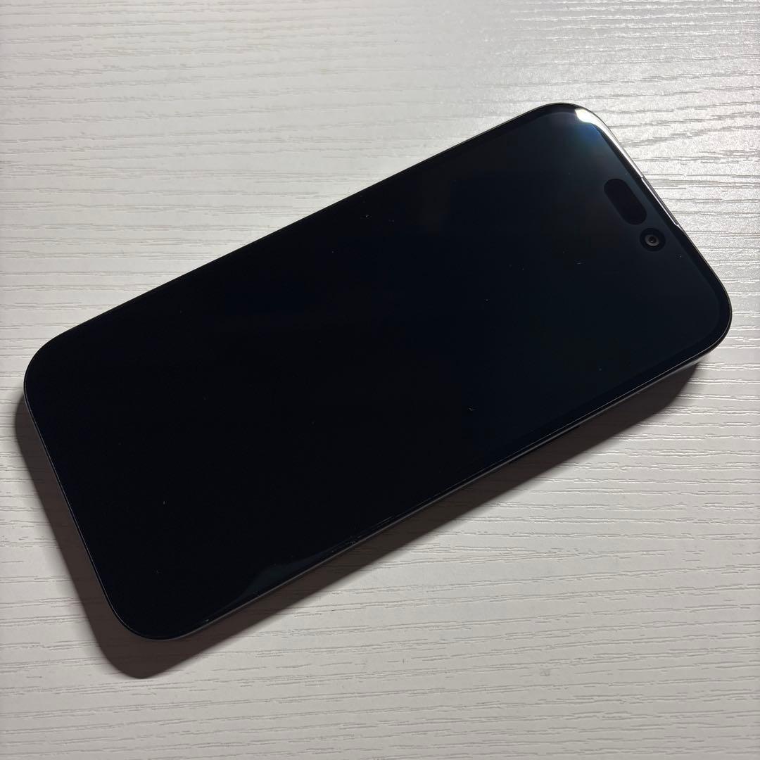 iPhone15 128GB ブラック&ピンク SIMフリー 極美品