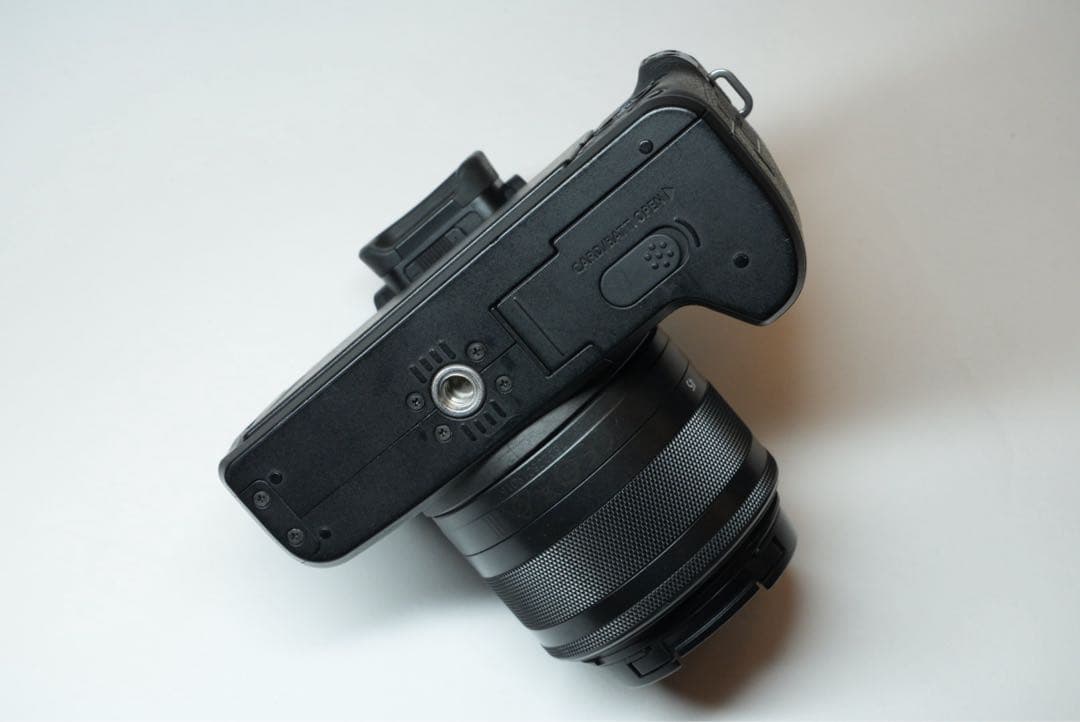 Canon EOS Kiss M標準レンズキット