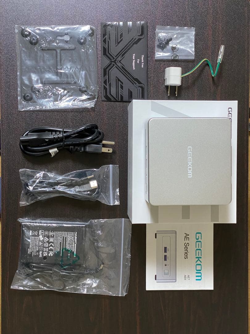 【新品同様品】GEEKOM AE7 Ryzen9 7940HS ミニPC