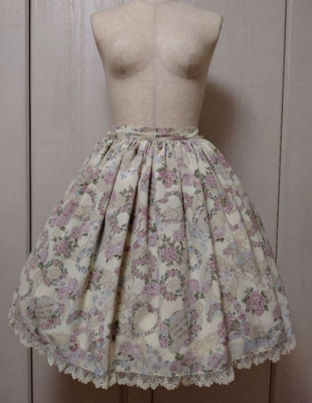 2/28削除★最終価格★再出品なし★ベイビーザスターズシャインブライト　スカート