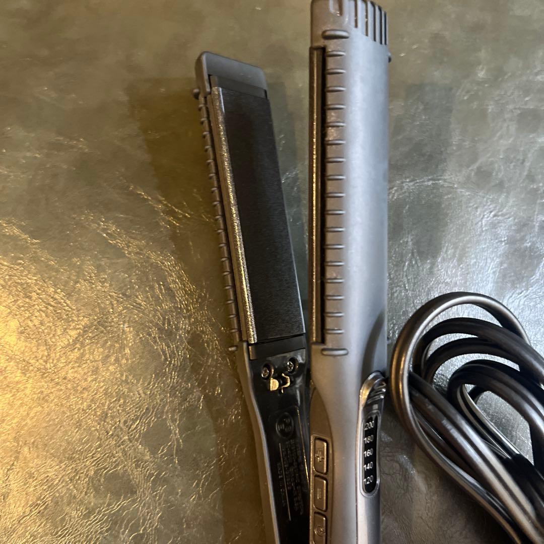 マグネットヘアプロストレートアイロン