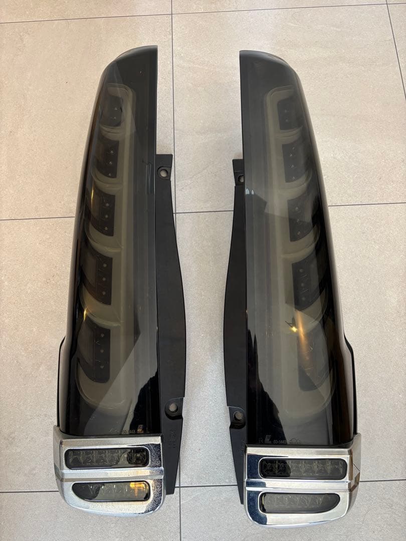 メテオテール 80ヴォクシー、ノア、エスクァイア スモークLED シーケンシャル