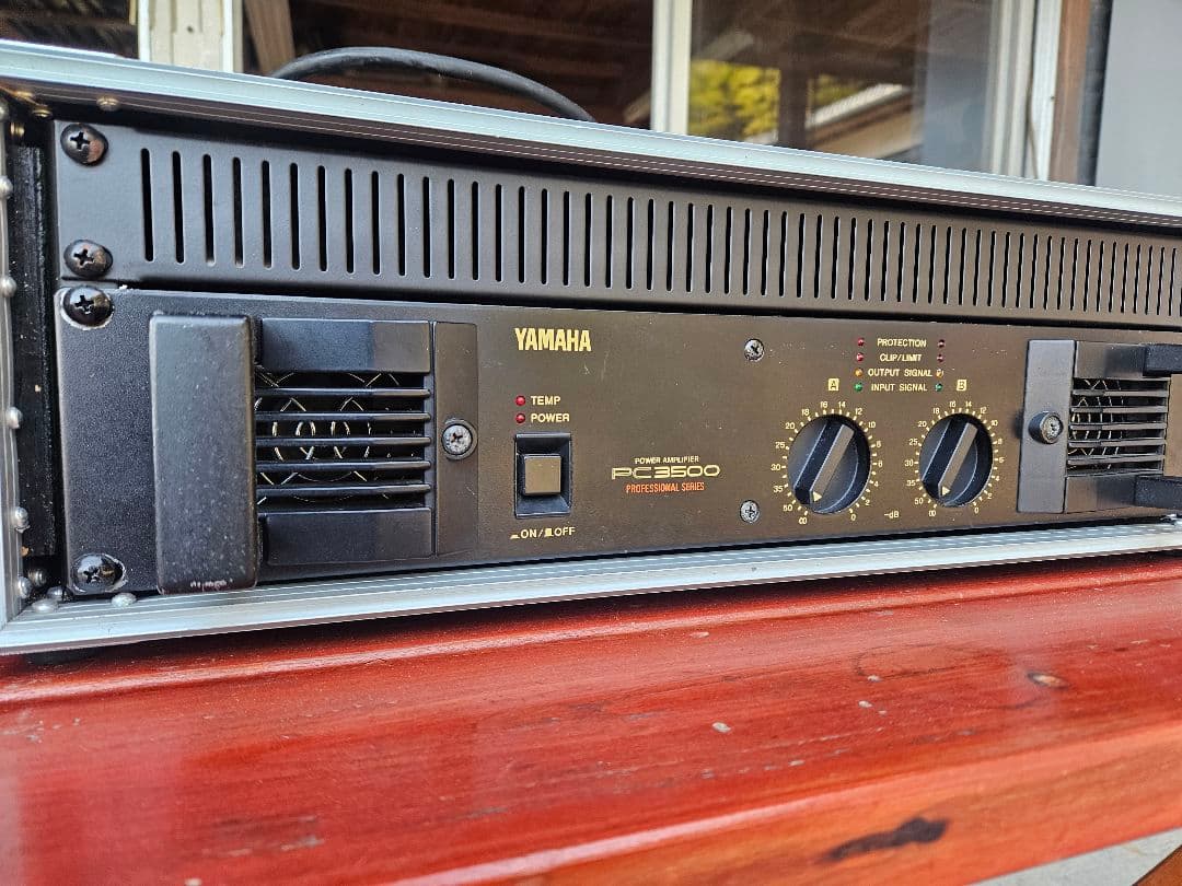 YAMAHA ヤマハ PC3500 パワーアンプ PAアンプ ケース付き