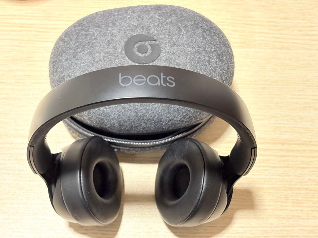 Beats Solo Pro ワイヤレスノイズキャンセリングヘッドホン