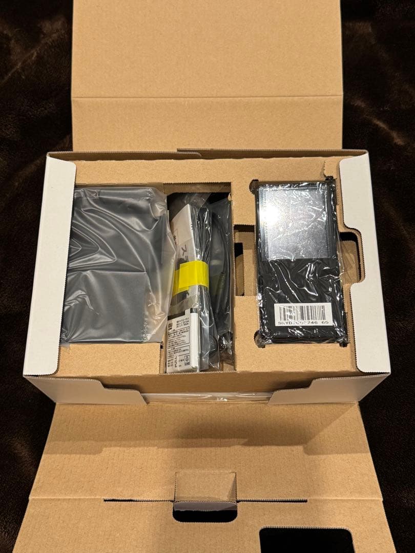 au media skin 【ブラック】　吉岡徳仁デザイン