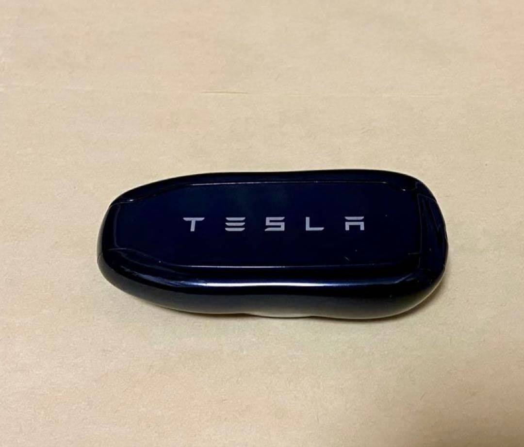 テスラ純正モデル3/Yキーフォブ(新品電池付)、テスラ純正モデルYキーバンド