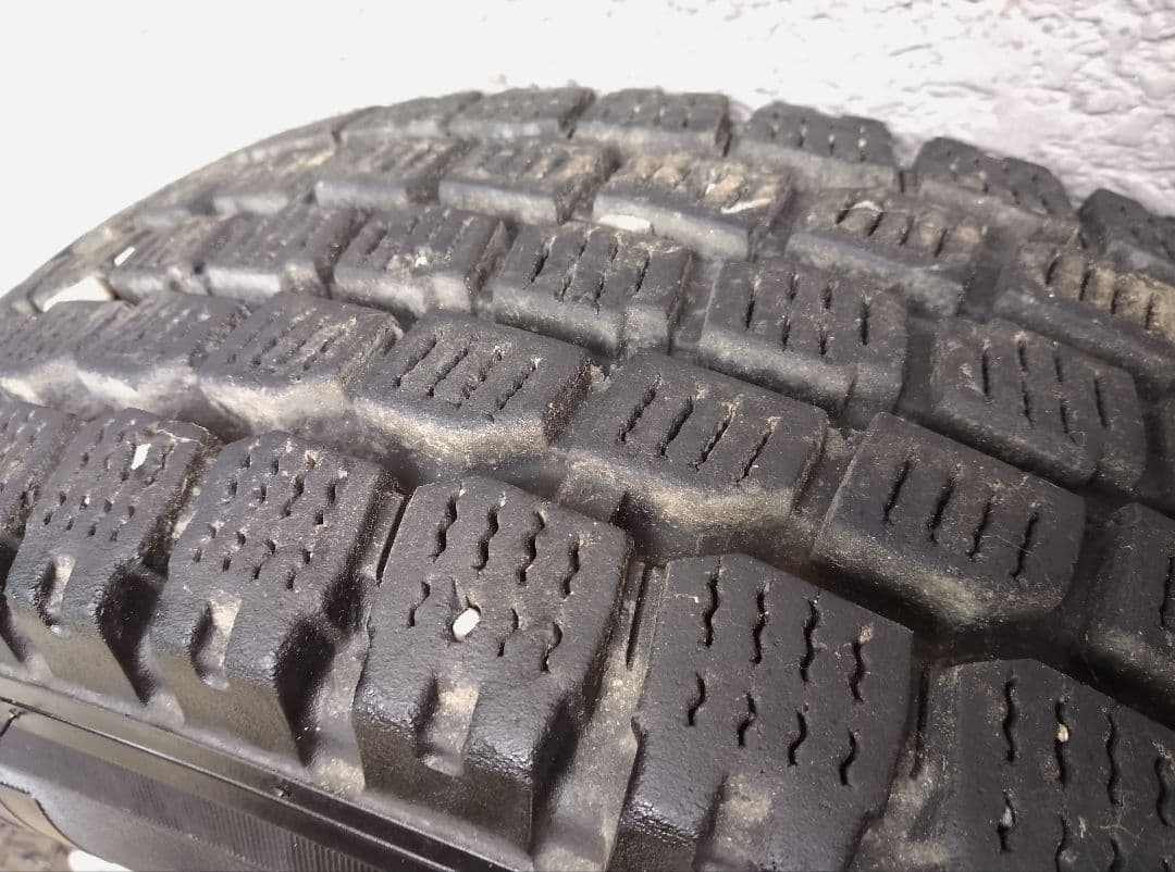 145R12 6PR LT・スタッドレスタイヤ・アルミホイール・2本のみ・2/2