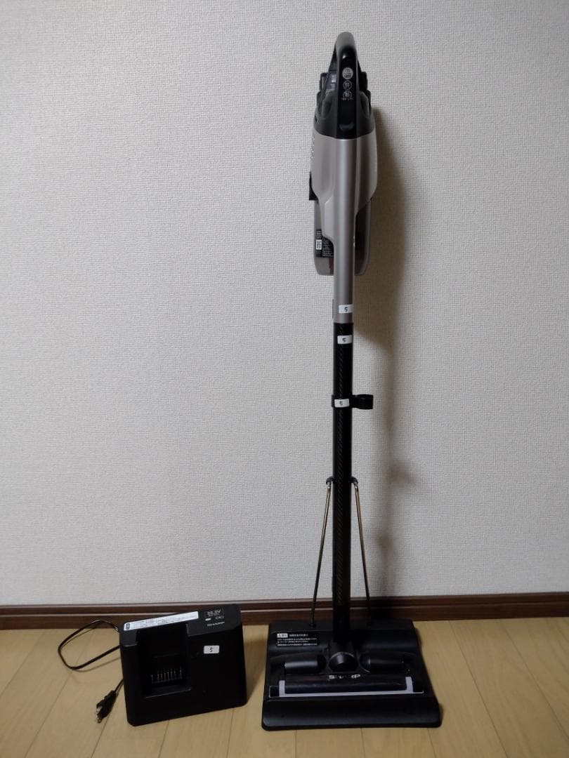 シャープ★掃除機★EC-SR7-N★2021年製★バッテリー新品と大差なし★5
