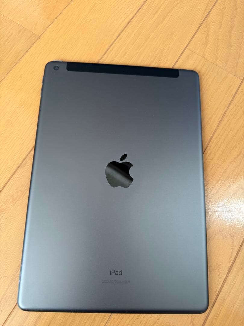 iPad 第7世代 32GB Wi-Fi ブラック 美品 カバー付