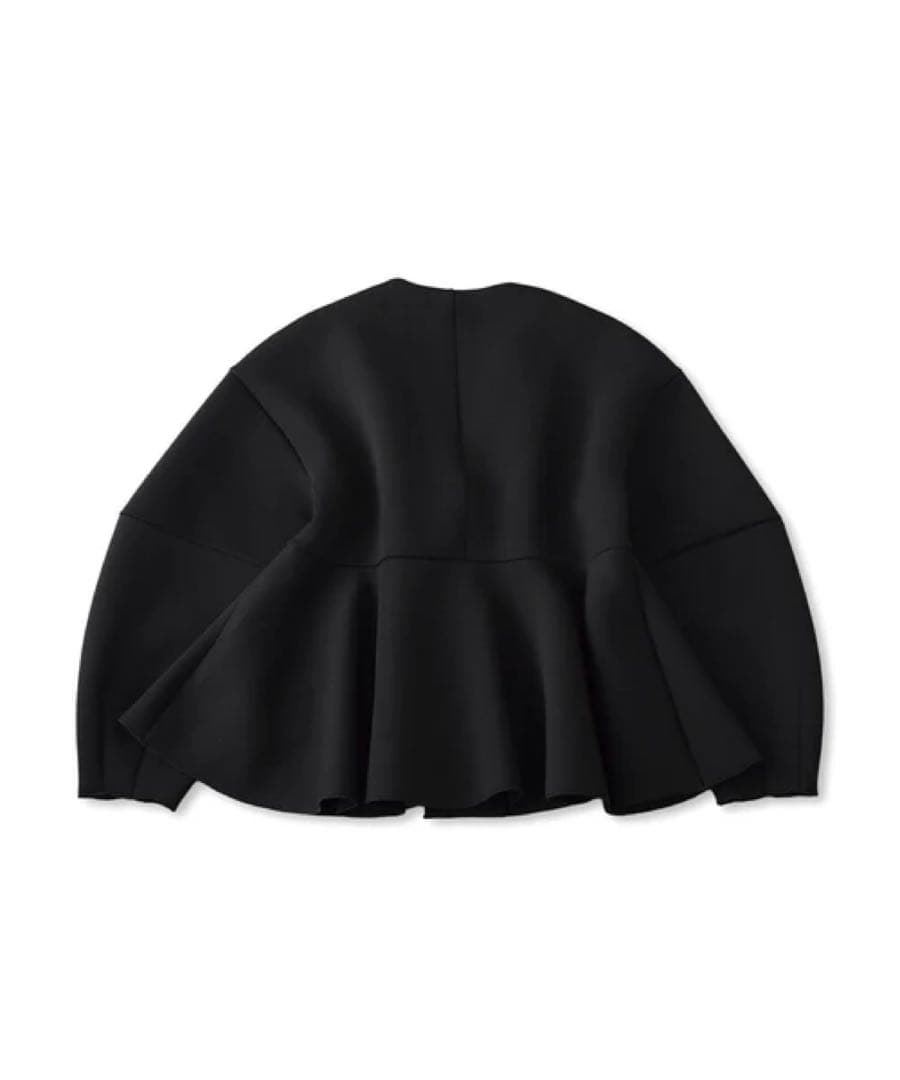 エッグブローチ付きペプラムカーディガン