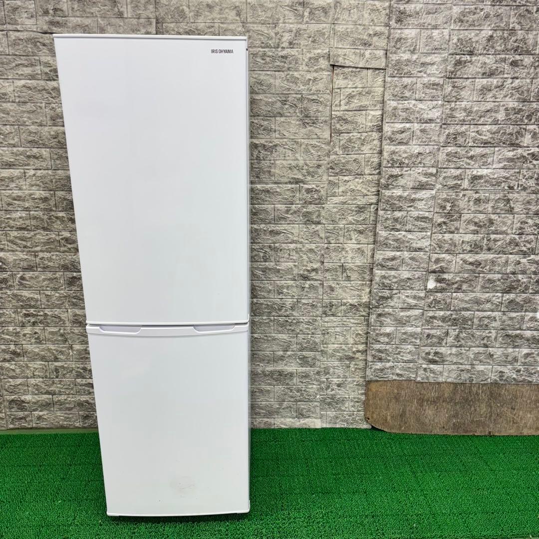 327 冷蔵庫　小型　一人暮らし　大人気　200L弱　洗濯機も有　格安　スリム