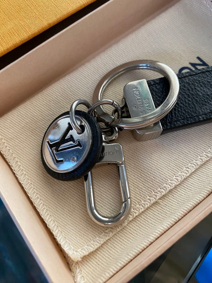 ルイヴィトン キーホルダー イニシアル LV チャーム イニシャル入り最終値下げ