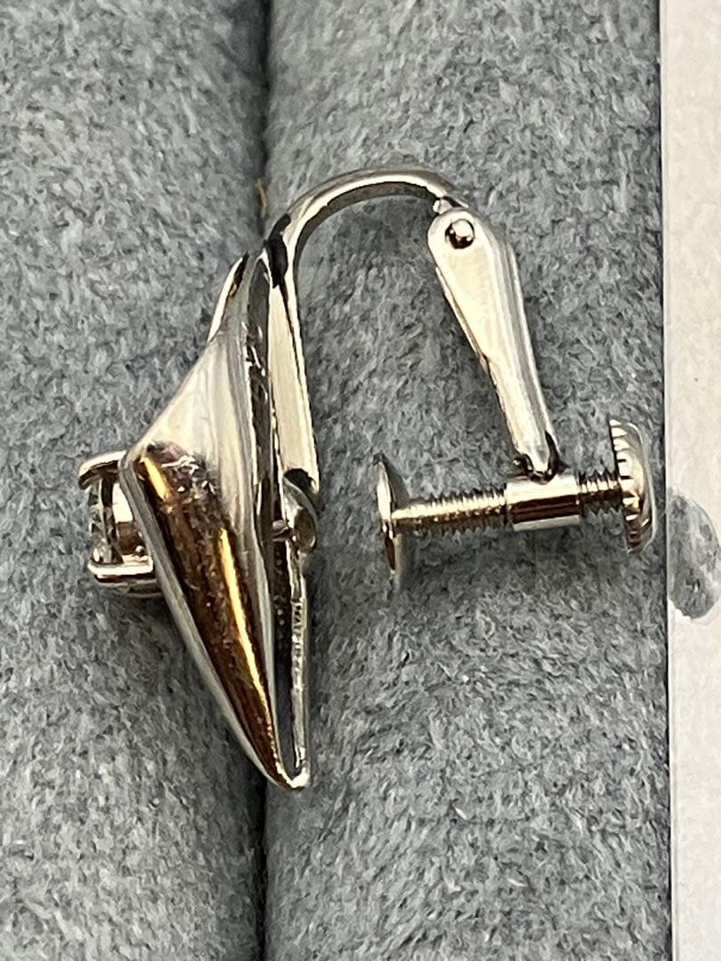 PT900 D0.20ピアス　プラチナ　ダイヤモンド　レディース