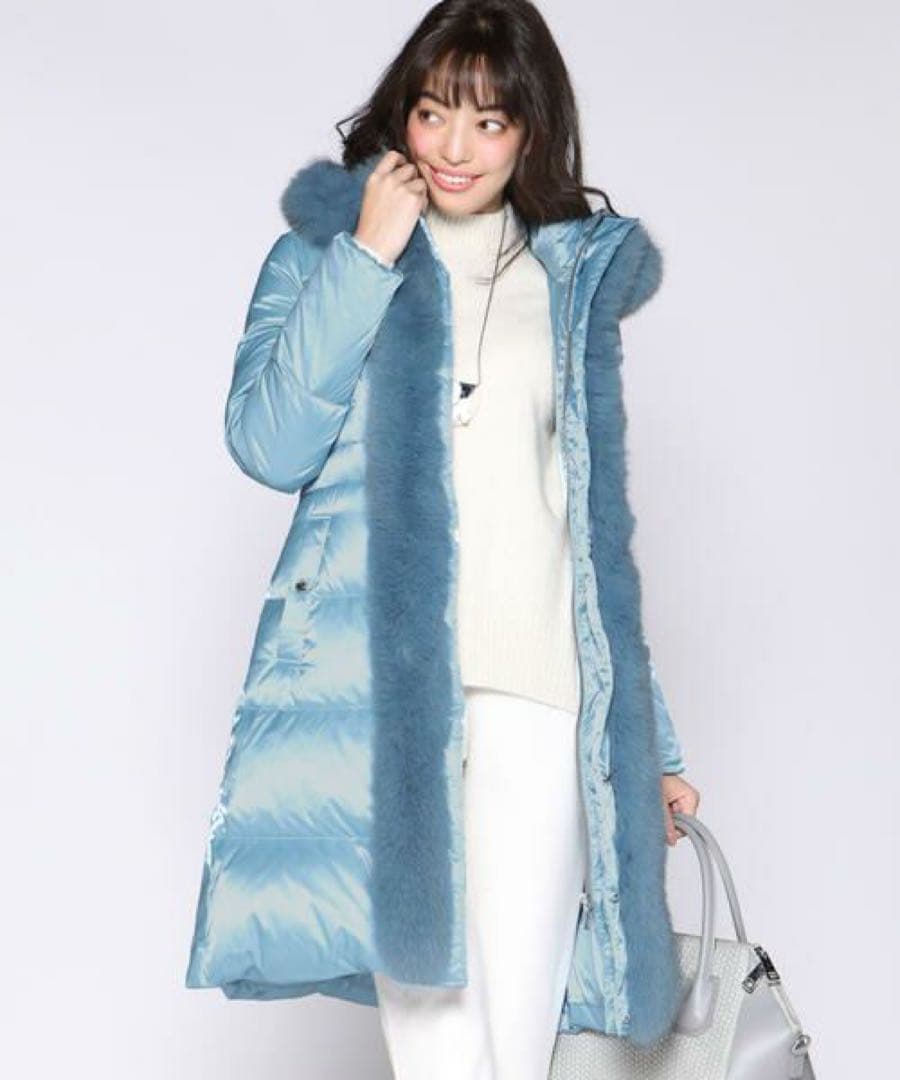 【今月限定価格】Viaggio Blu 水色 シャイニーシャンブレーロングダウン