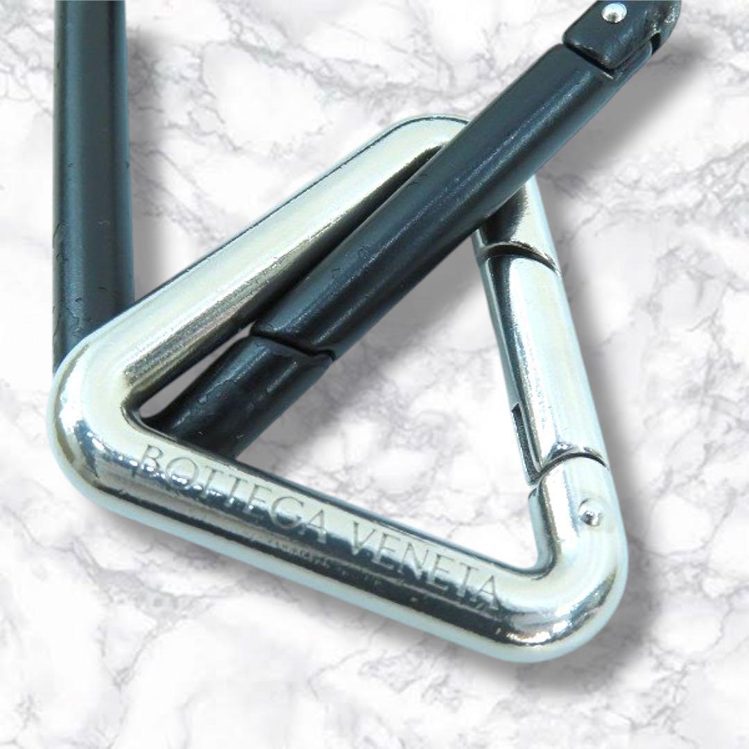 美品 ボッテガヴェネタ トライアングル キーリング 黒 シルバー