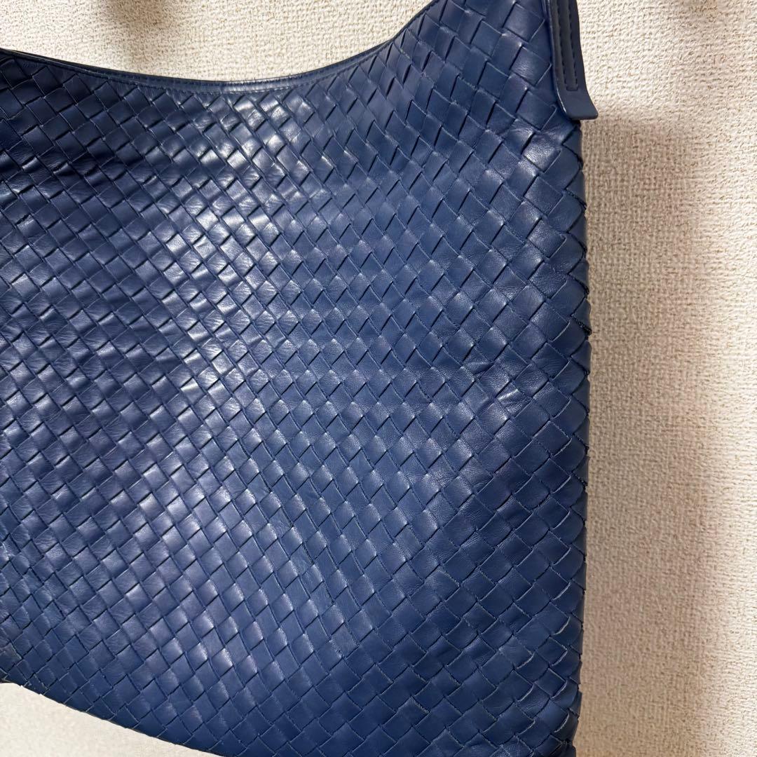 BOTTEGA VENETA イントレチャート　ショルダーバッグ