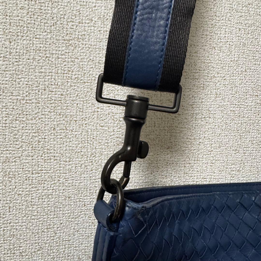 BOTTEGA VENETA イントレチャート　ショルダーバッグ