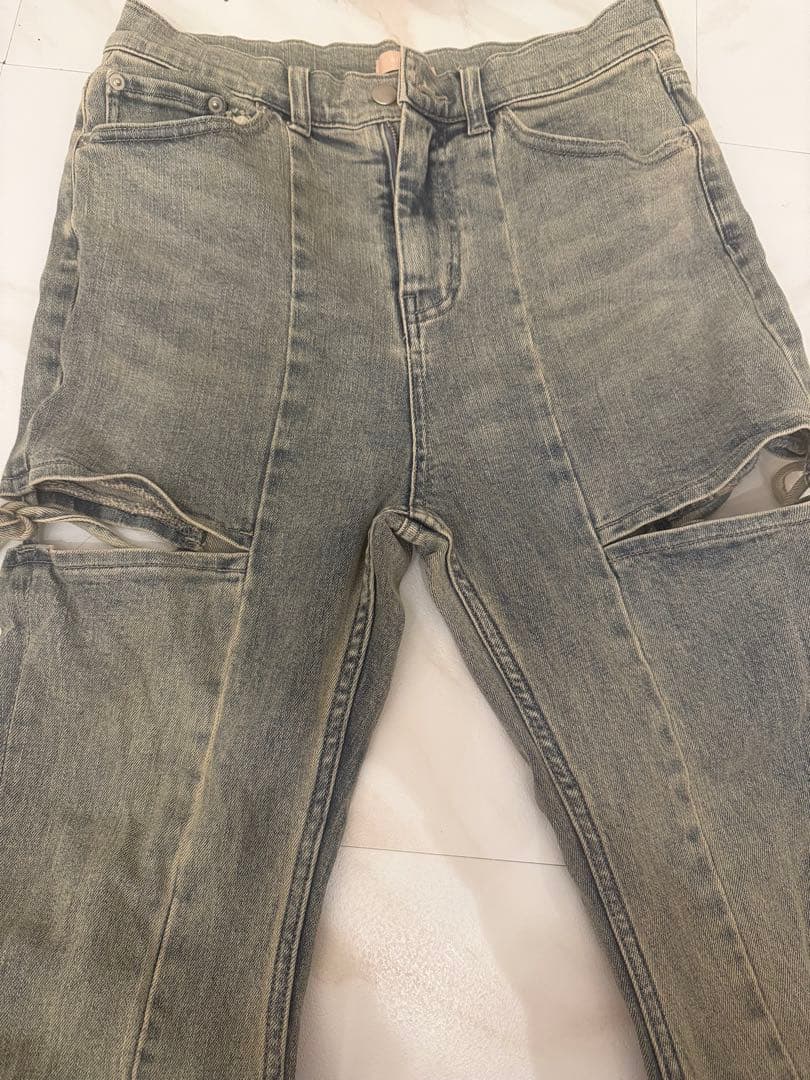 【新品未使用】RESEXXY カットアウトリボンデニムパンツ