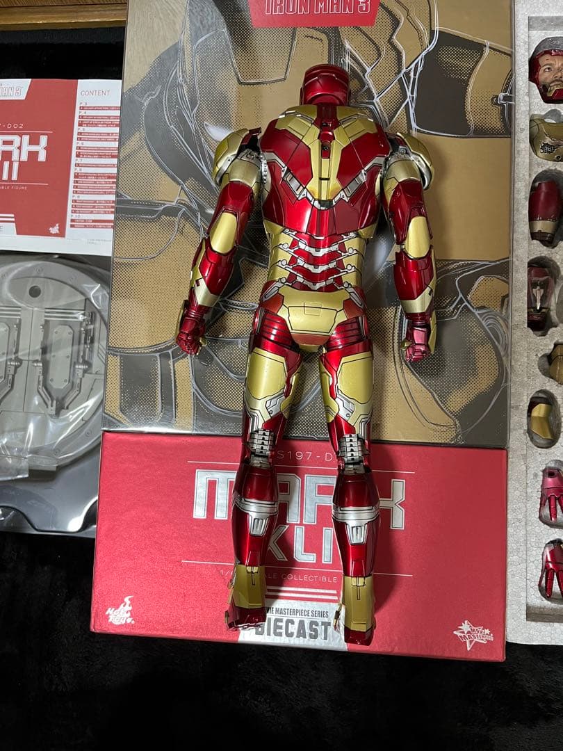 ホットトイズ　アイアンマン　マーク42 キャプテンアメリカ　ブラックパンサー
