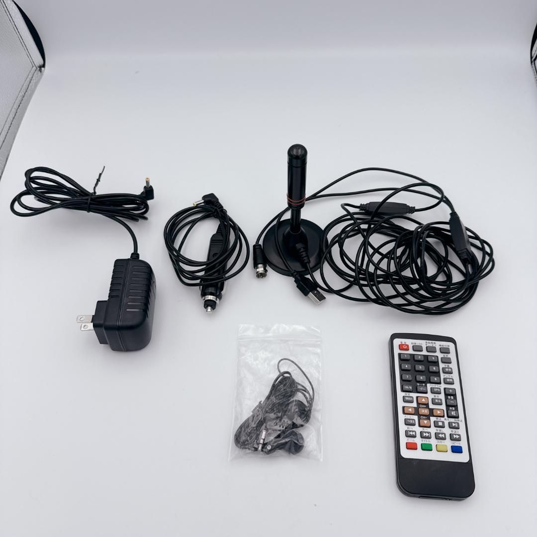 録画機能付 17インチ ポータブルフルセグDVDプレーヤーOT-TVD17