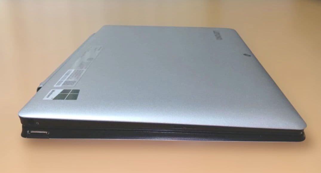 Lenovo ideaPad Miix310 10ICR　2in1タブレットPC