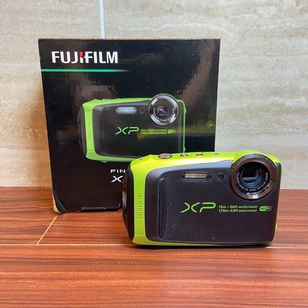 FUJIFILM FINEPIX XP90 デジカメ　ほぼ新品 3440