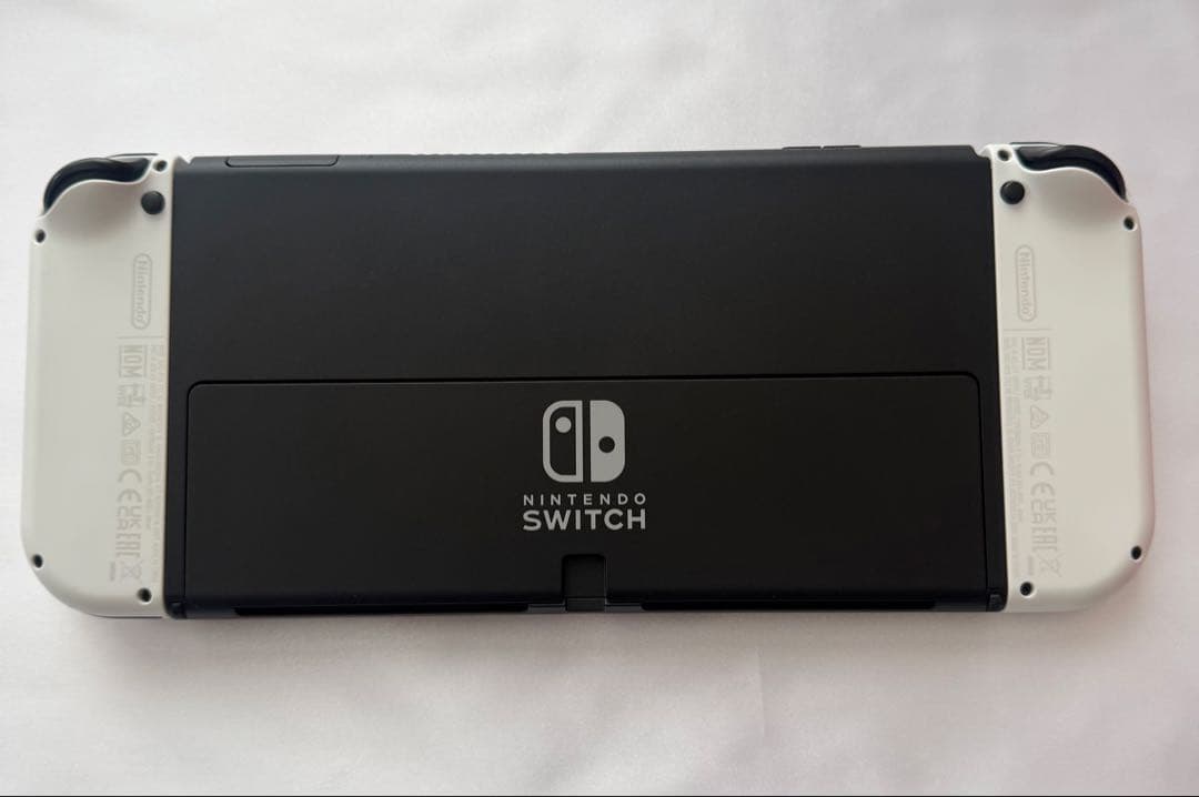 任天堂 Switch本体 有機ELモデルJoy-Con ハンドル 2個セット付き