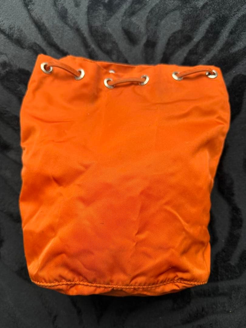 PRADA 巾着ポーチ