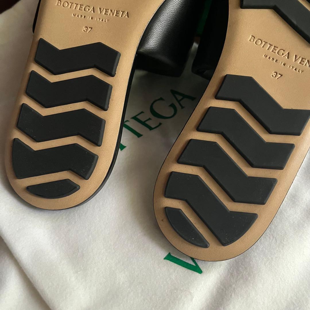 ボッテガ・ヴェネタ フラットサンダル