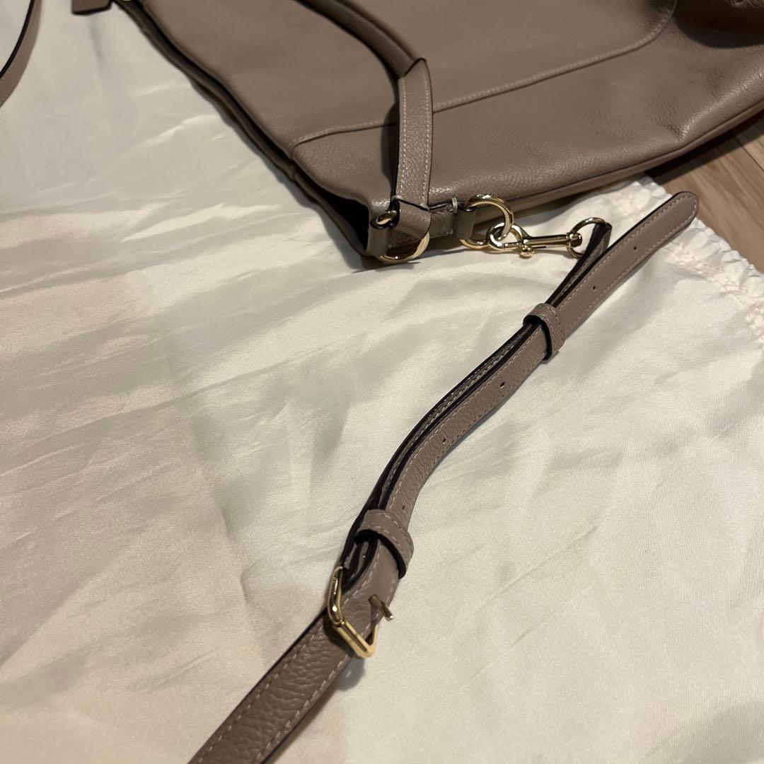 COACH ベージュ レザー ショルダーバッグ