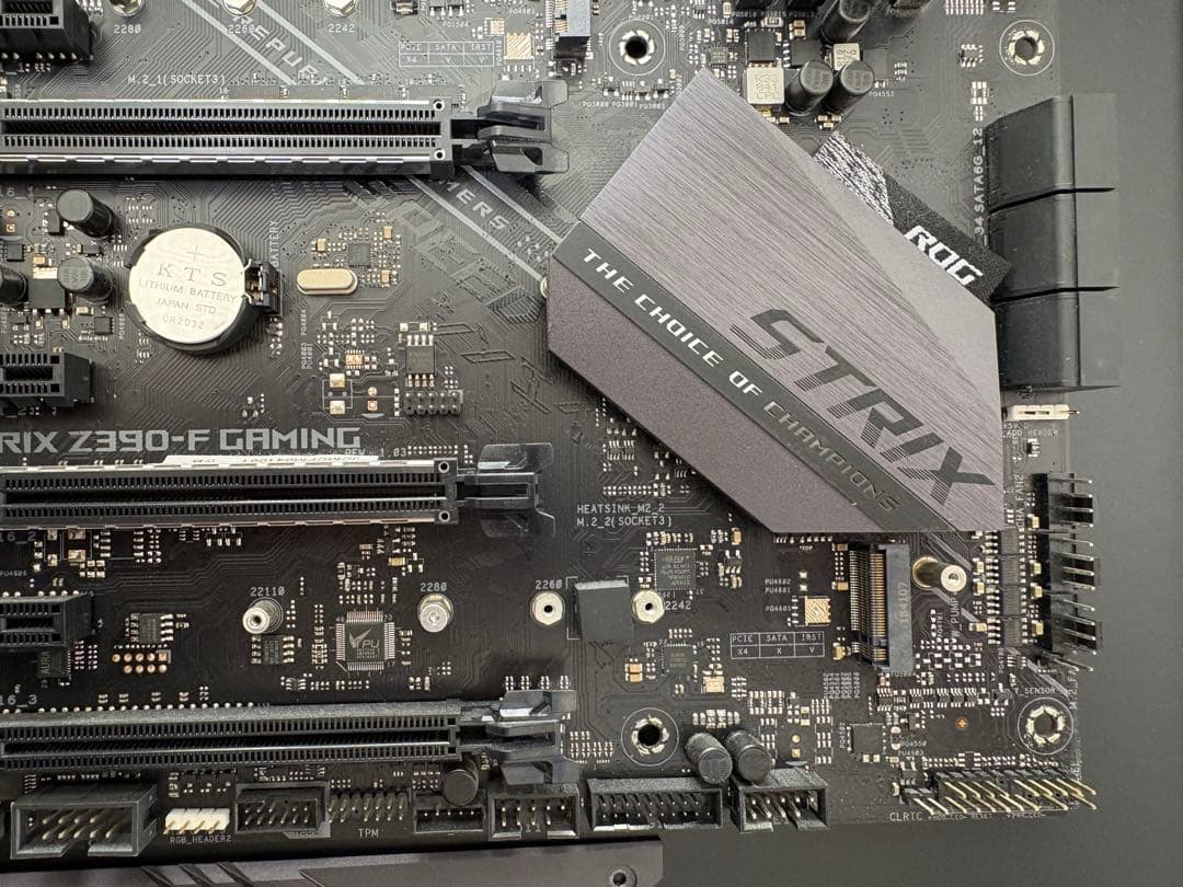 ROG STRIX Z390-F GAMING マザーボード