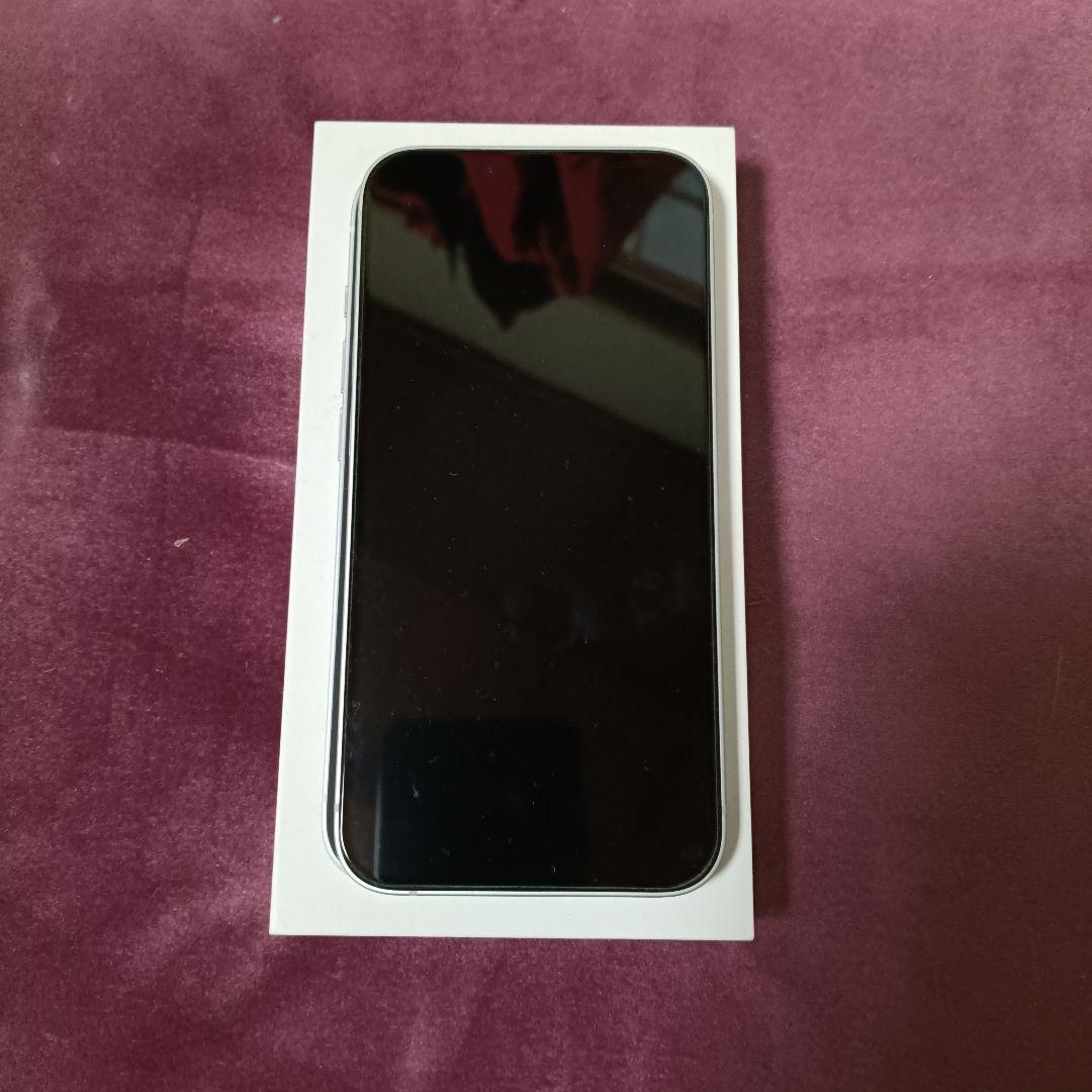 【美品】SIMフリーiPhone16e 128GBホワイト