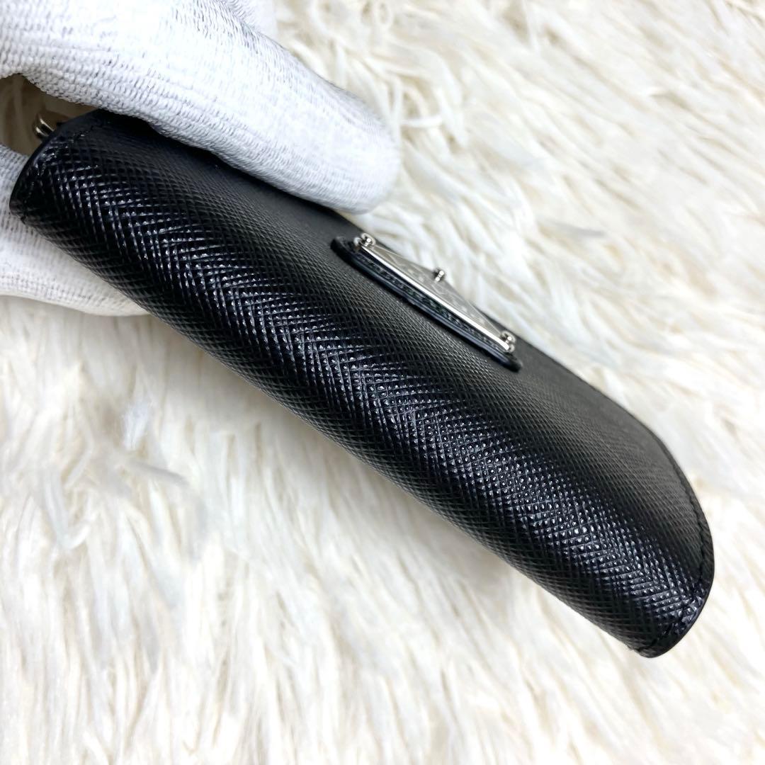 【未使用】プラダ サフィアーノ キーケース 三角プレートIC搭載