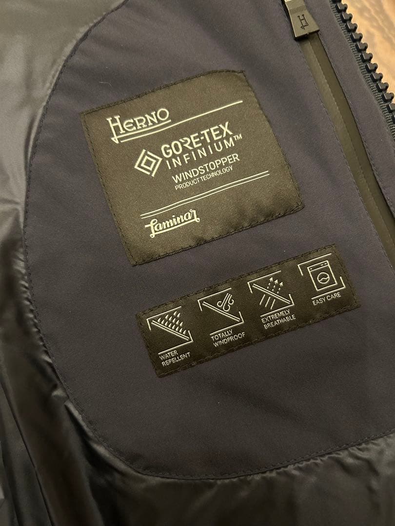 ★HERNO★ラミナー★38サイズ　ショートダウンジャケット★未使用に近い