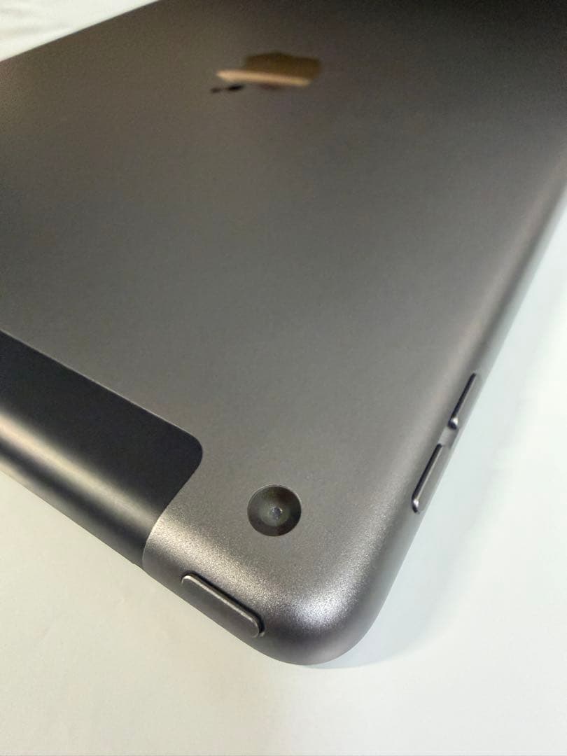 iPad 第7世代 32GB バッテリー最大容量:87%