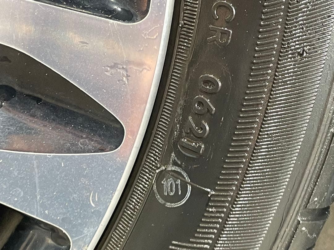 ダイハツ純正ホイール1