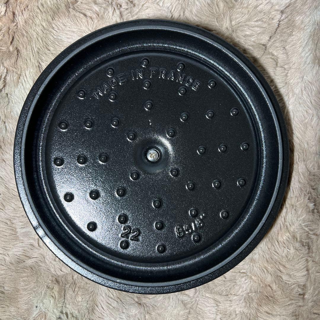 【新品】staub ストウブ 「ピコ ココット ラウンド ブラック 22cm」