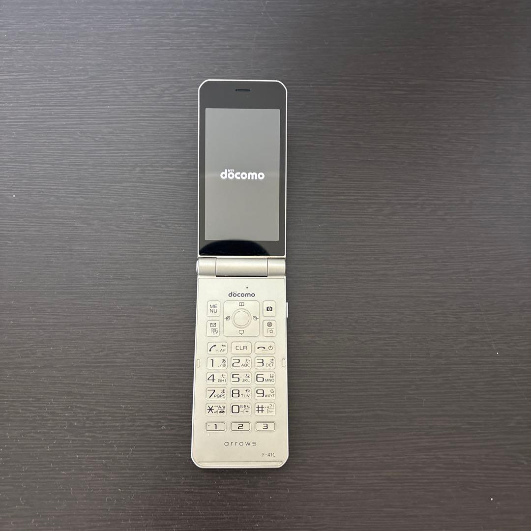 docomo F-41c スタンドセット　ガラホ