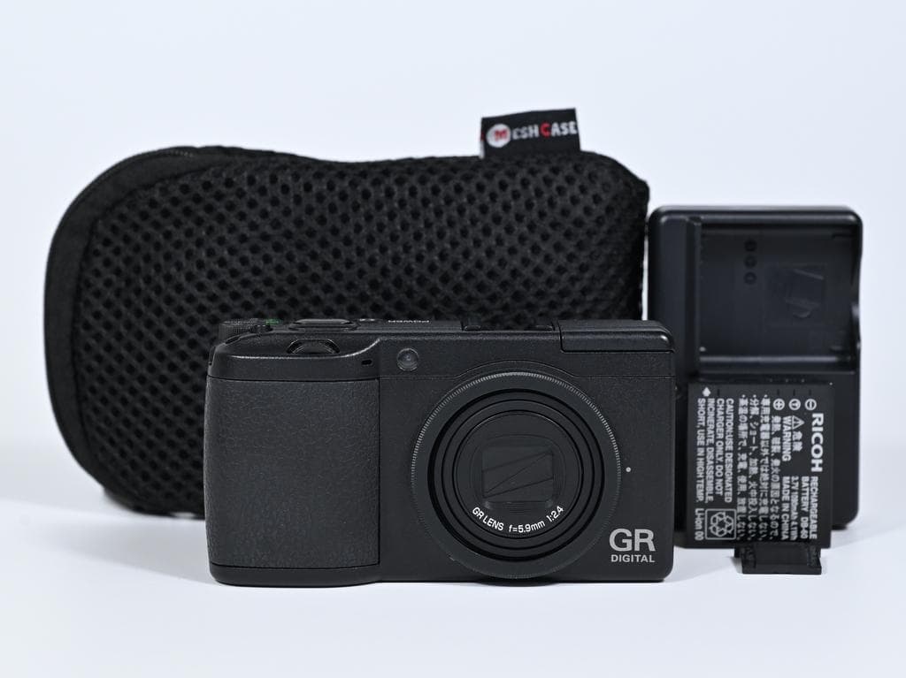 【ほぼ新品】 リコー　RICOH GR DIGITAL II 《ショット数12》