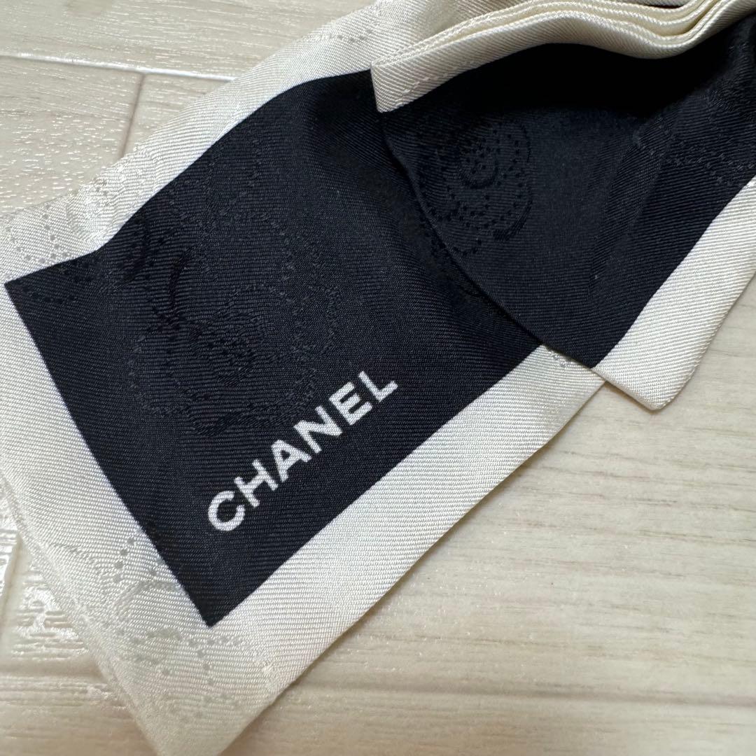 未使用☆正規品　CHANEL シャネル　リボン　ヘアアクセサリー　シュシュ　黒白