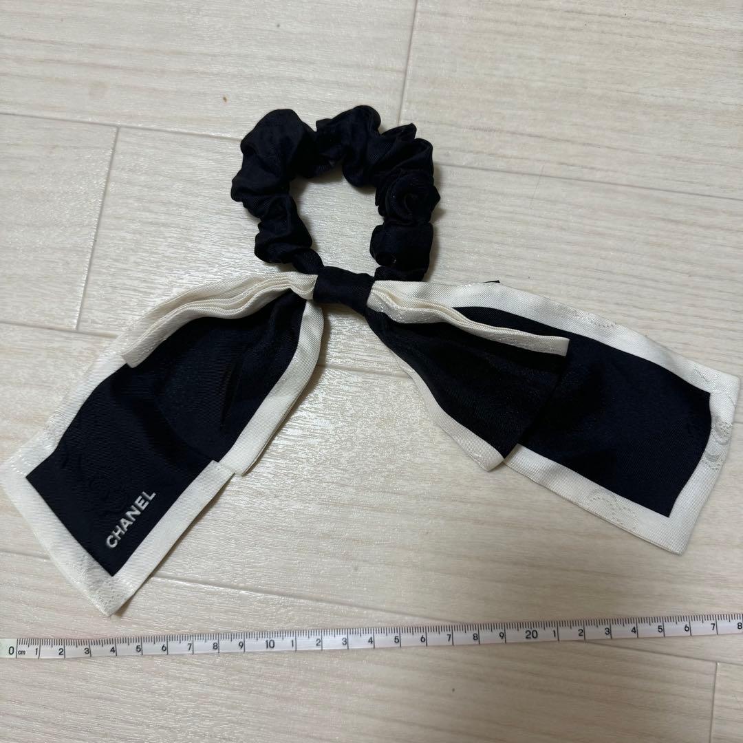 未使用☆正規品　CHANEL シャネル　リボン　ヘアアクセサリー　シュシュ　黒白