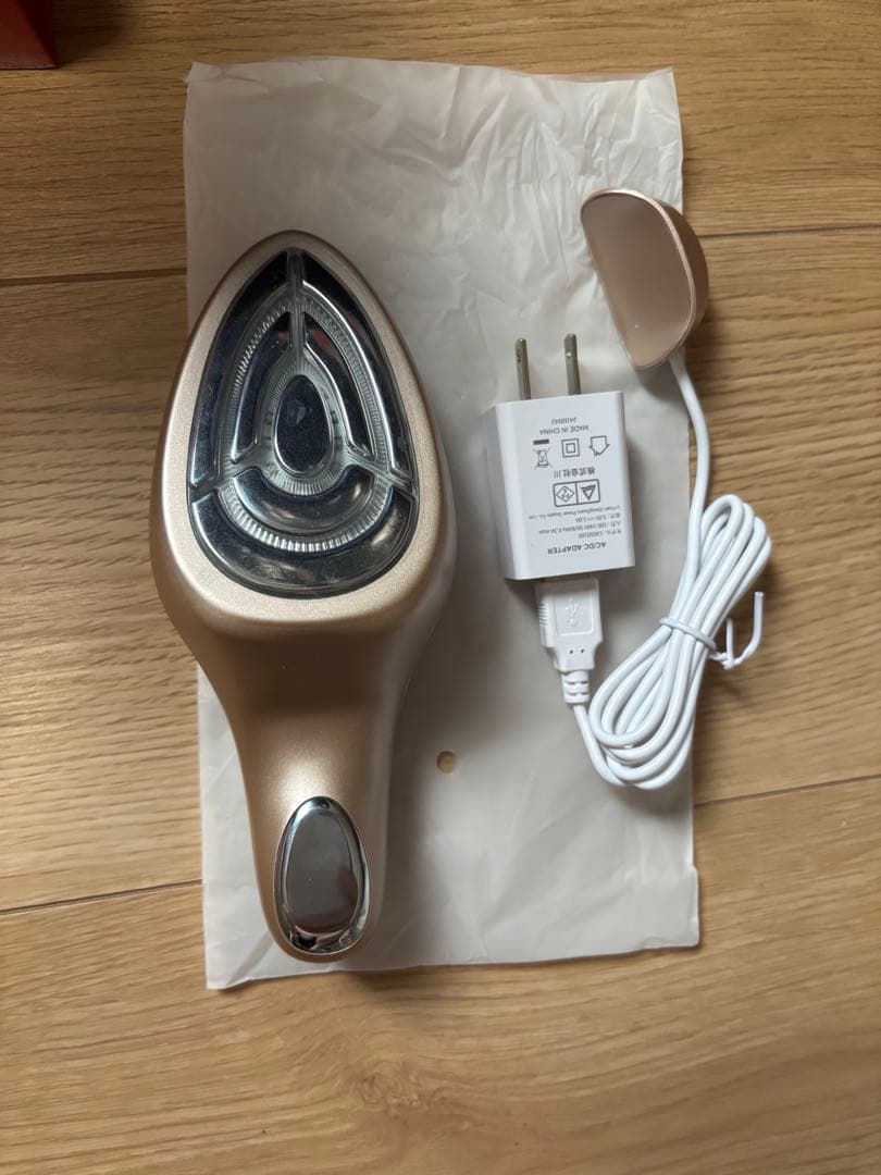 IKKOプロデュース MEラボンエクラ 美顔器 Eclat ECL-01