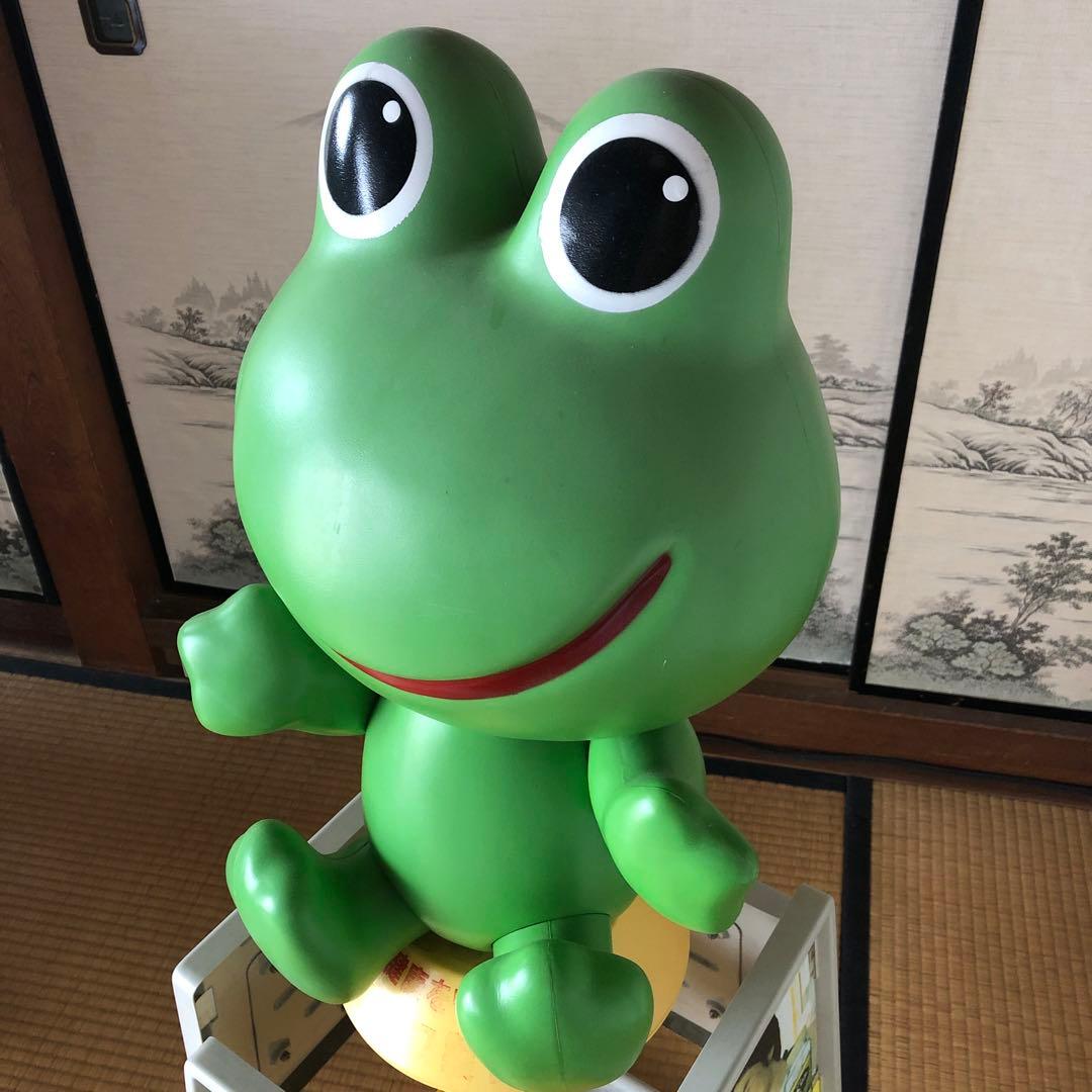 コルゲンコーワケロちゃん看板