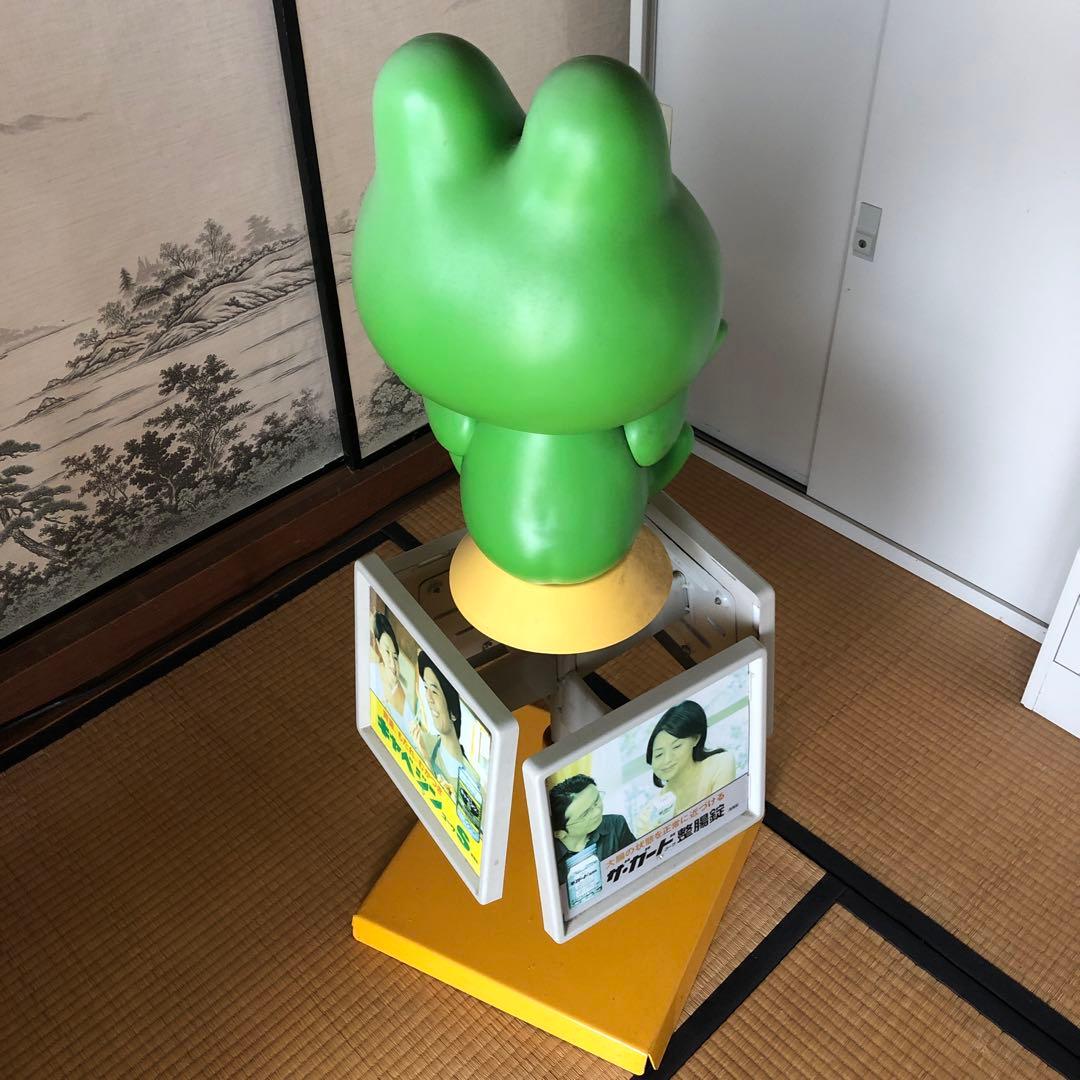 コルゲンコーワケロちゃん看板